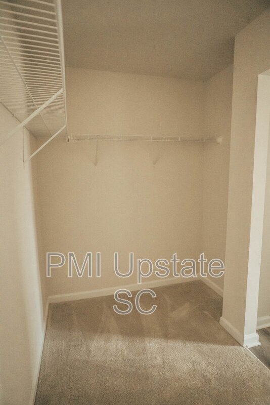 Building Photo - 132 Wls Sta Rd