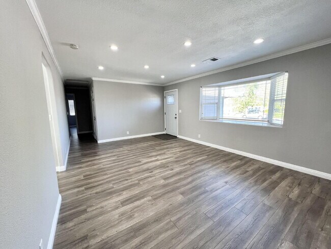 Building Photo - Beautiful 4 Bedroom San Jose Home