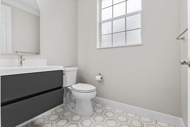 Building Photo - 1460 Corbison Point Pl