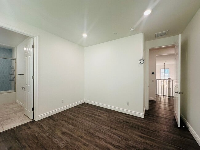 Building Photo - Luxury Estate in Exclusive Gated Community of Orchard Hills