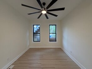 Building Photo - 1322 W Ohio St