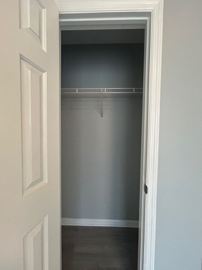 Building Photo - Charming 3BR /2BA  Home with many upgrades in North Charleston