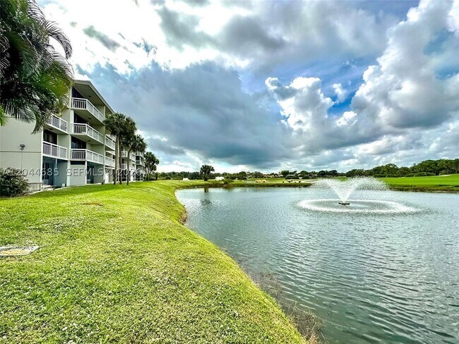 Building Photo - 2621 Village 102 Vlg