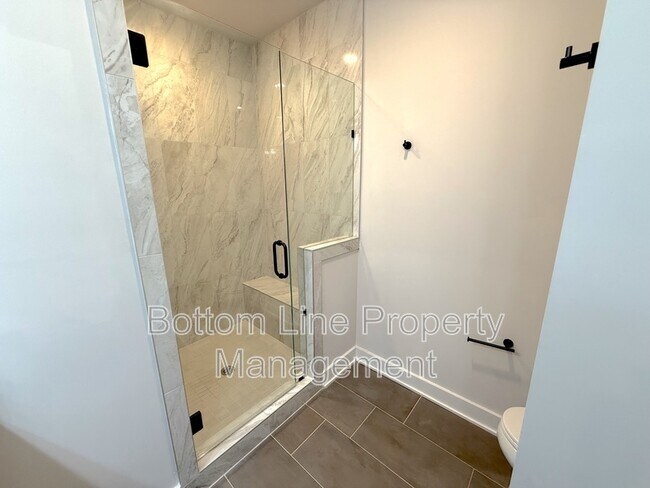 Building Photo - 627 W Tremont Ave