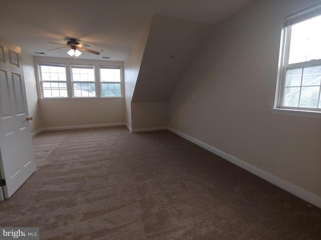 Building Photo - 814 Estuary Dr
