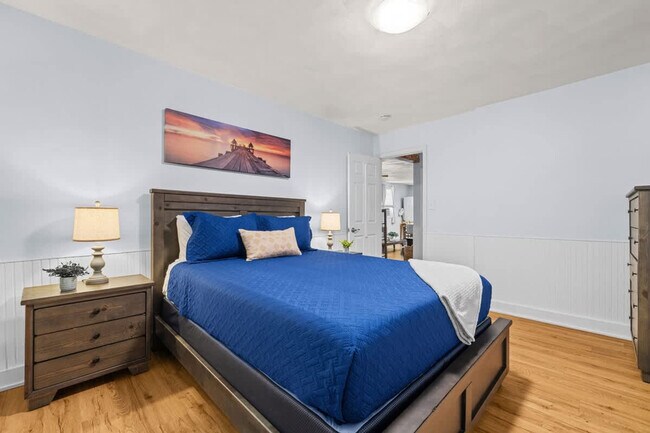 Building Photo - 1427 W Ocean View Ave