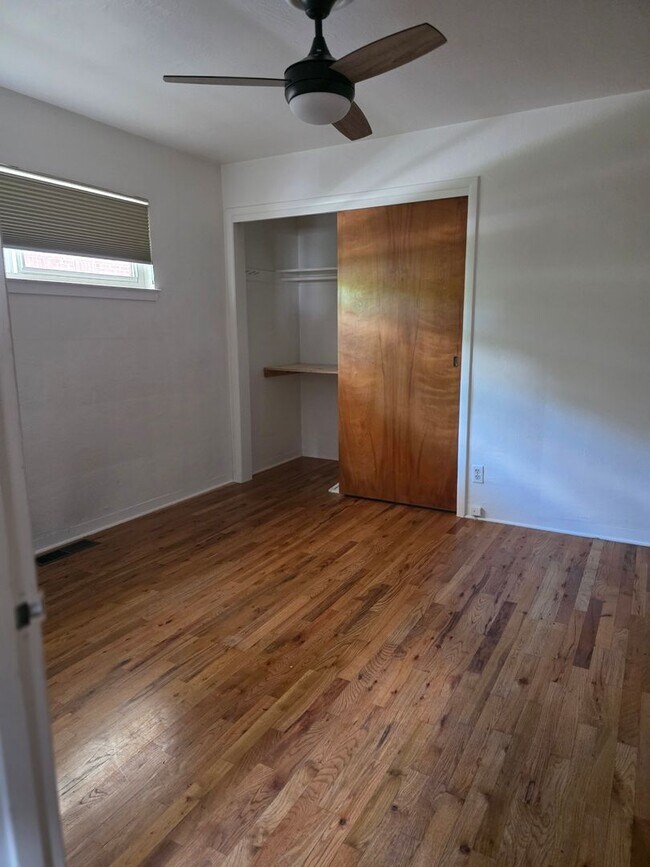 Building Photo - 1227 S Arlington Ave