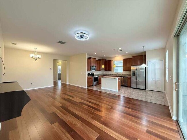 Building Photo - 930 Meadow Glade Dr