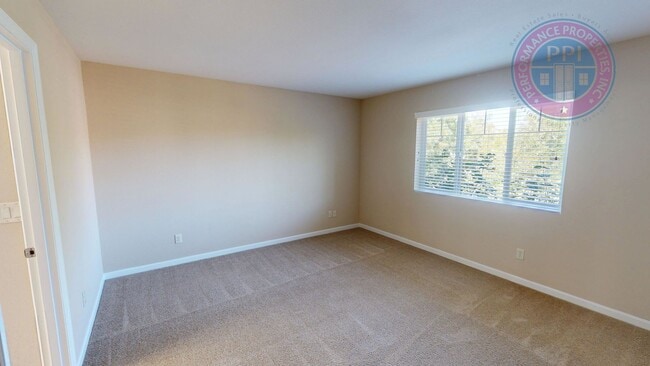 Building Photo - DEPOSIT FREE MOVE-IN WITH OBLIGO!  Orenco ...