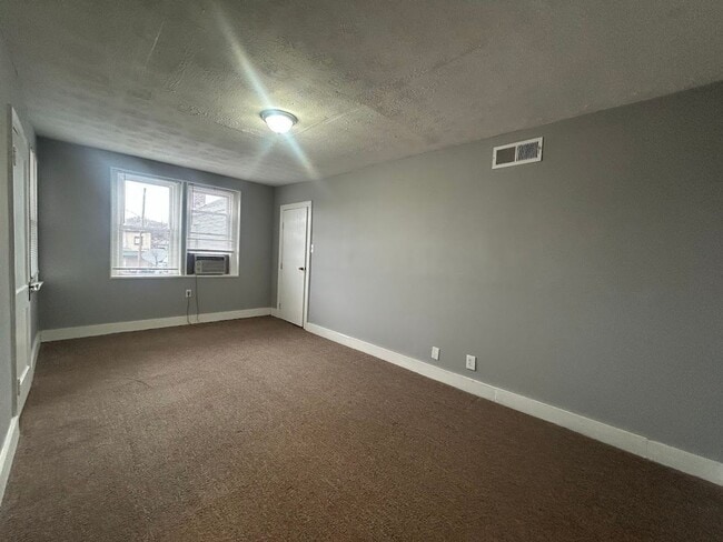 Building Photo - 45 S Miami Ave