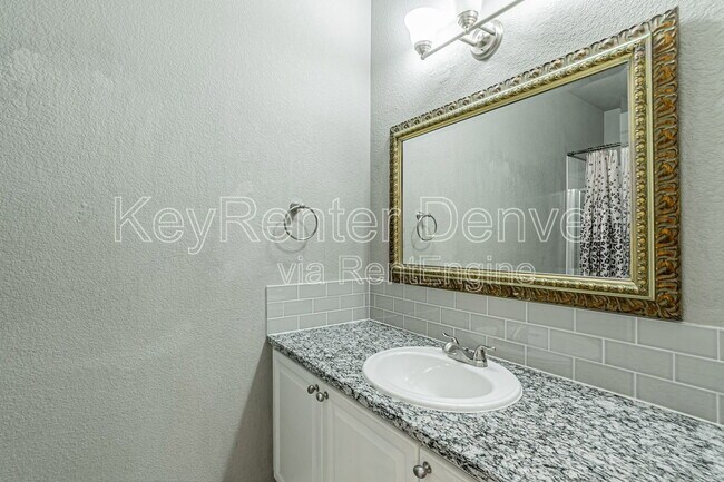 Building Photo - 7388 S Alkire St