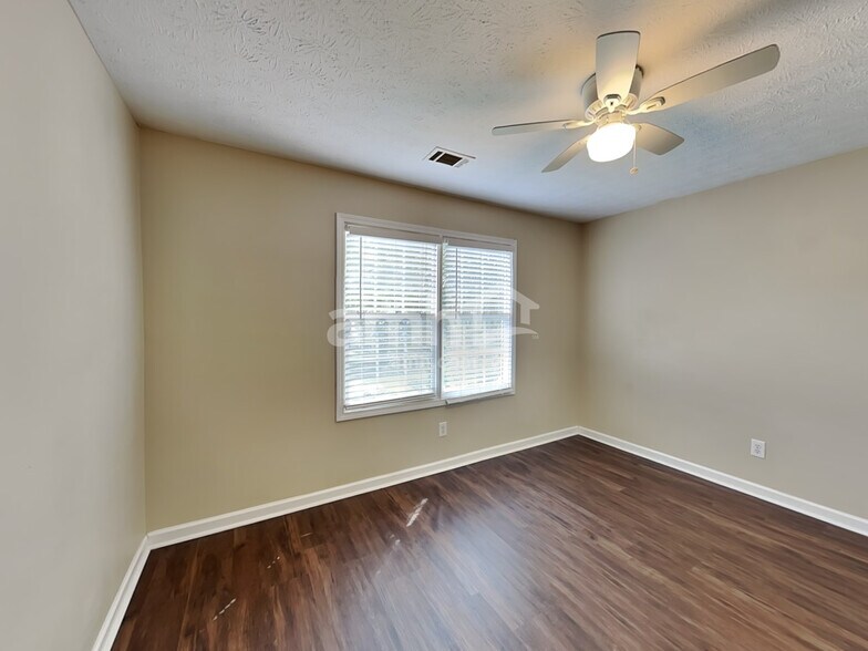 Building Photo - 114 Bridgewood Dr