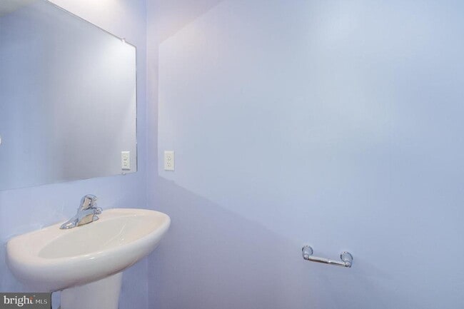Building Photo - 774 Winding Ln