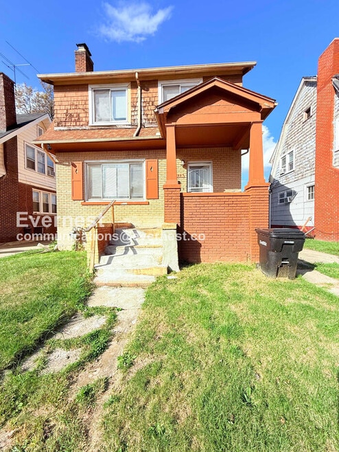 Building Photo - 14393 Strathmoor St