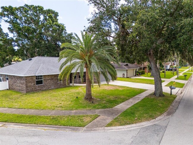 Building Photo - 923 Sand Crest Dr