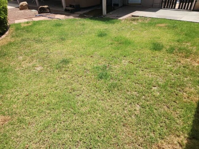 Building Photo - COMING SOON!! Ranch Style 3 bed/1.75 Bath,...