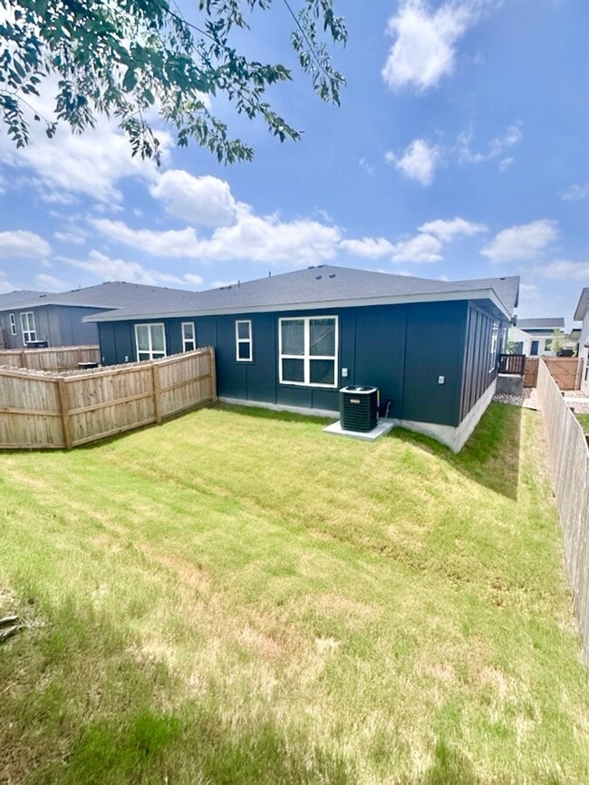 Building Photo - Gorgeous and Modern Duplex in Temple, Tx!