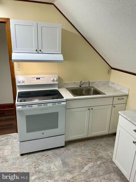 Building Photo - 519 Winchester Ave