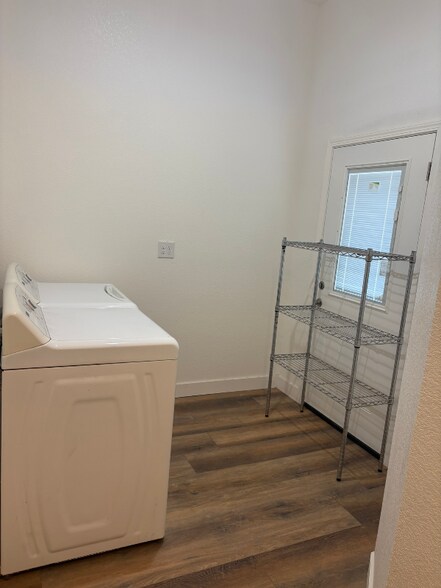 Building Photo - 3518 S Quincy Rd