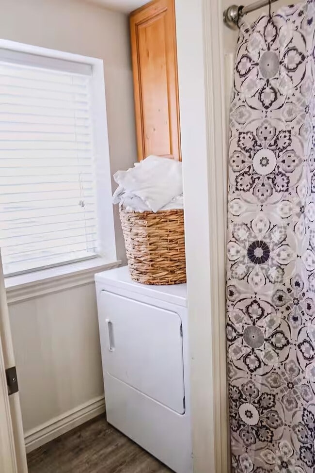 Building Photo - 521 N 12th Ave