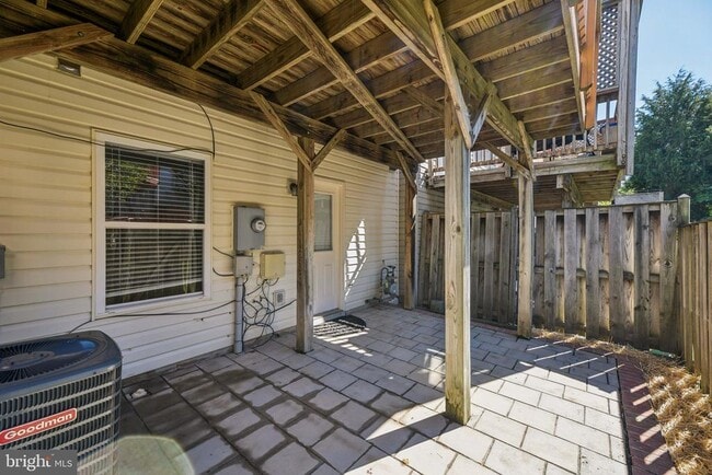 Building Photo - 6330 James Harris Way