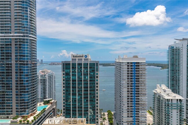 Building Photo - 1080 Brickell Ave