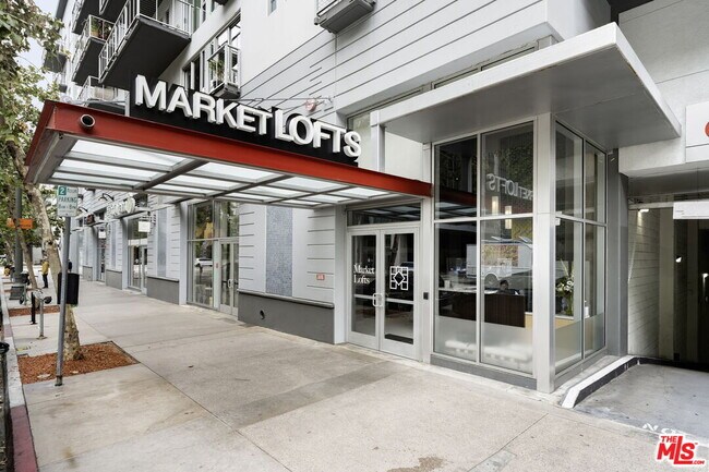 Primary Photo - 645 W 9th St