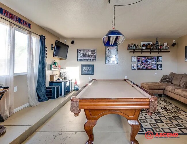 Building Photo - Cute Home Located Near Shopping in the Ros...