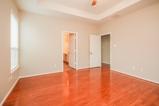 Building Photo - 6707 Level Pond Ln