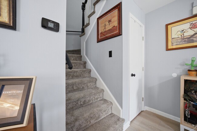 Building Photo - 6 Tamarisk Quay