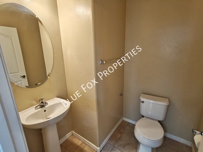Building Photo - 5874 N Dartwhite Dr