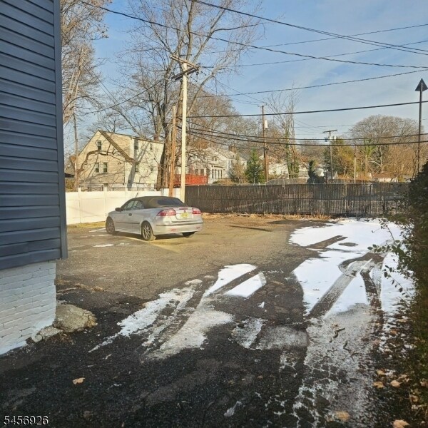 Building Photo - 314 N Park St