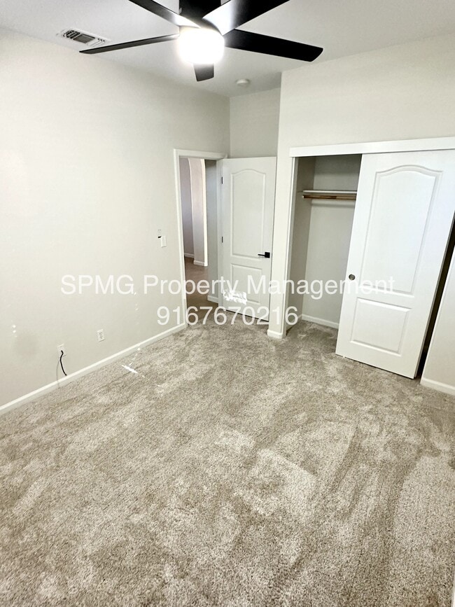 Building Photo - 1528 Morning Glory Ln