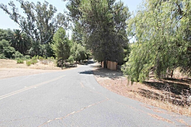 Building Photo - 12785 Cobblestone Creek Rd