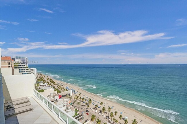Building Photo - 101 S Fort Lauderdale Beach Blvd