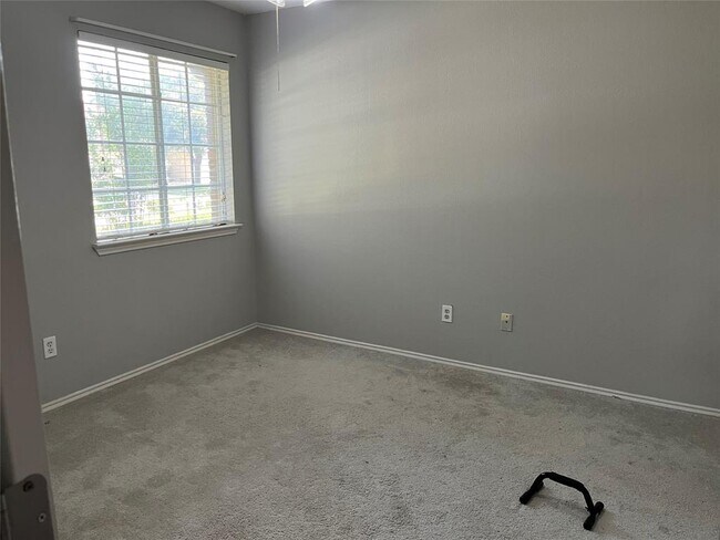 Building Photo - 604 Territory Cove