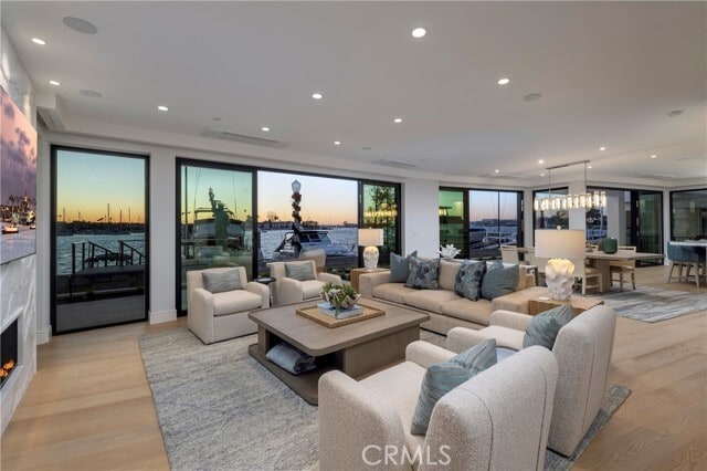 Building Photo - 130 S Bay Front