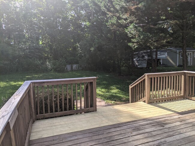 Building Photo - Charming 3-Bedroom Home in the Heart of th...