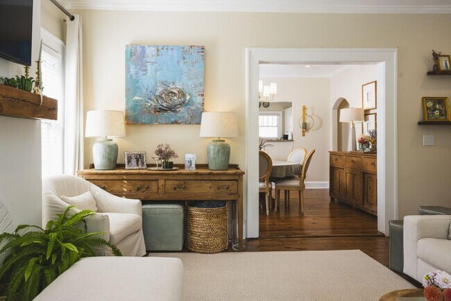 Building Photo - 801 Durant Pl NE