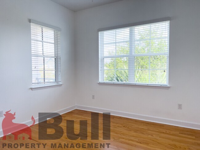 Building Photo - 14014 Dunant Ln
