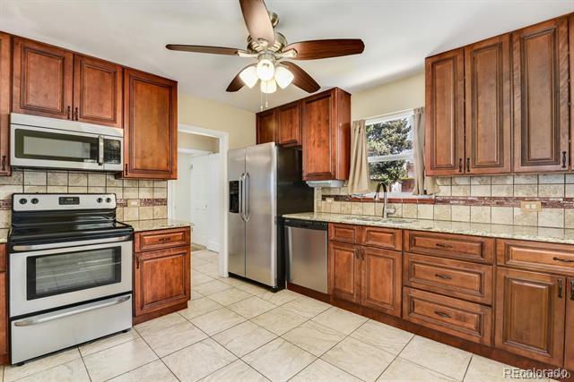 Building Photo - 3338 S Corona St