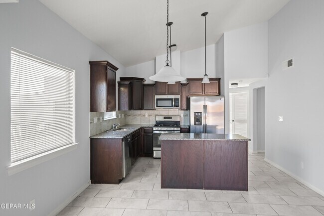 Building Photo - 14368 Chris Zingo Ln