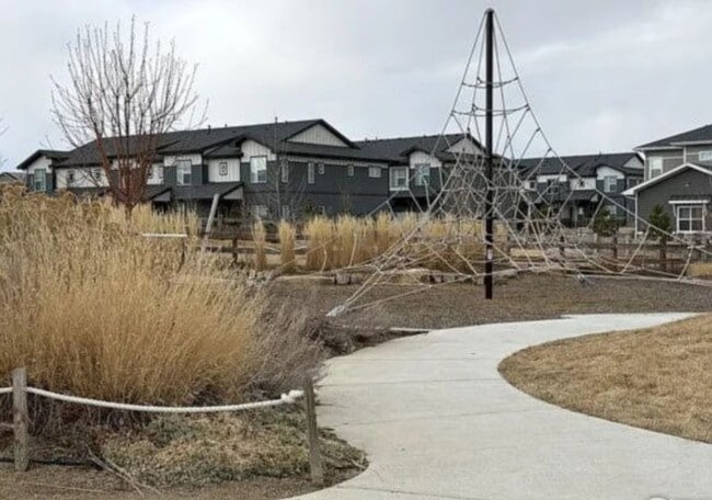 Building Photo - Elegant Townhome in Loveland
