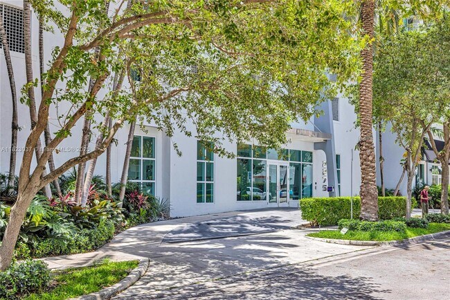 Primary Photo - 2275 Biscayne Blvd Blvd