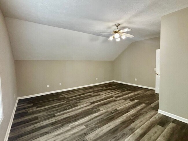 Building Photo - 3484 Shady Woods Cir