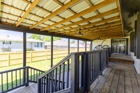 Building Photo - 518 Woodhaven Dr