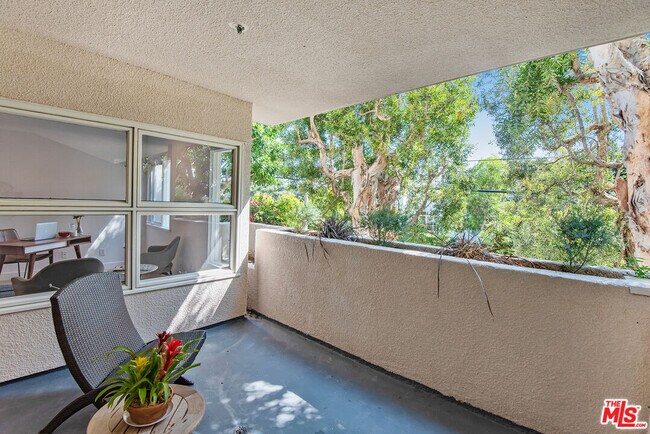 Building Photo - 2913 3rd St