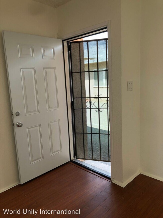 Primary Photo - 100-140 Rose Ln