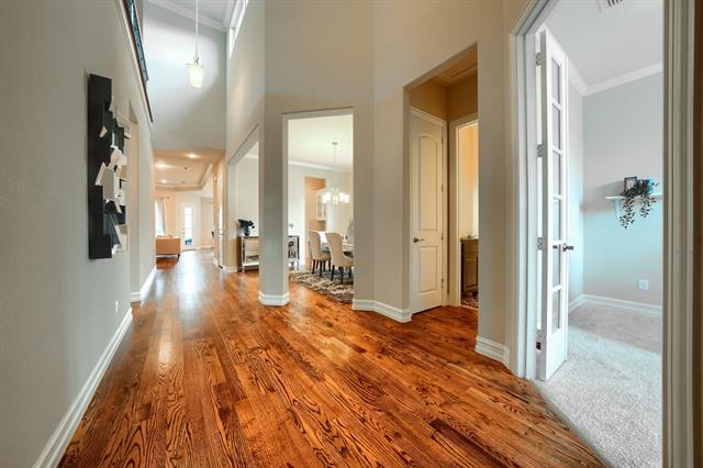 Building Photo - 949 Byron St