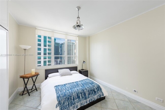 Building Photo - 888 Brickell Key Dr